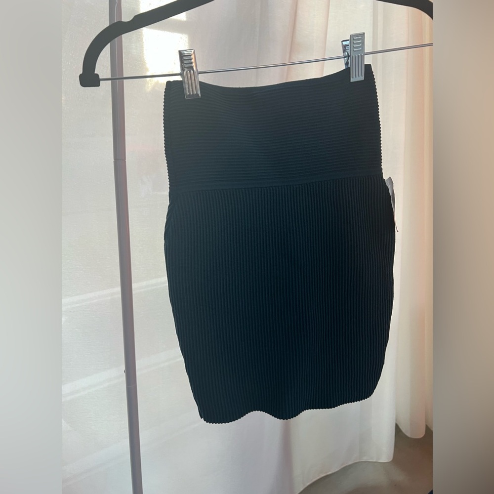 Aritzia Babaton Andre’s Sculpt Skirt in Herbage Green Size:2XS NWT With Callout - Picture 3 of 6